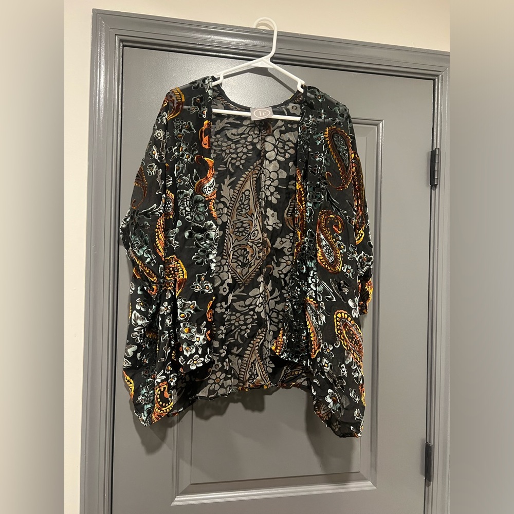 South Moon under black velvet kimono